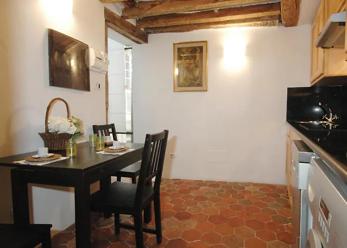 Gregoire Apartment